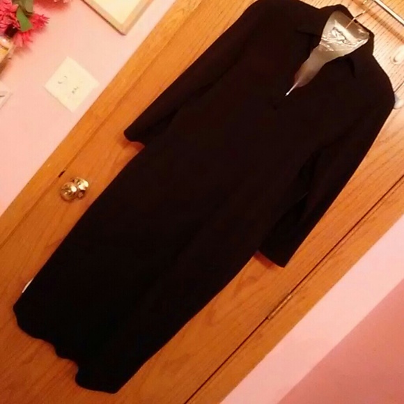 Black Dress - Picture 2 of 6